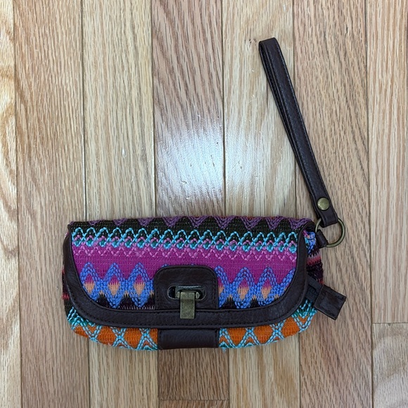 Colorful Boho Woven Wristlet‎ - Picture 1 of 7